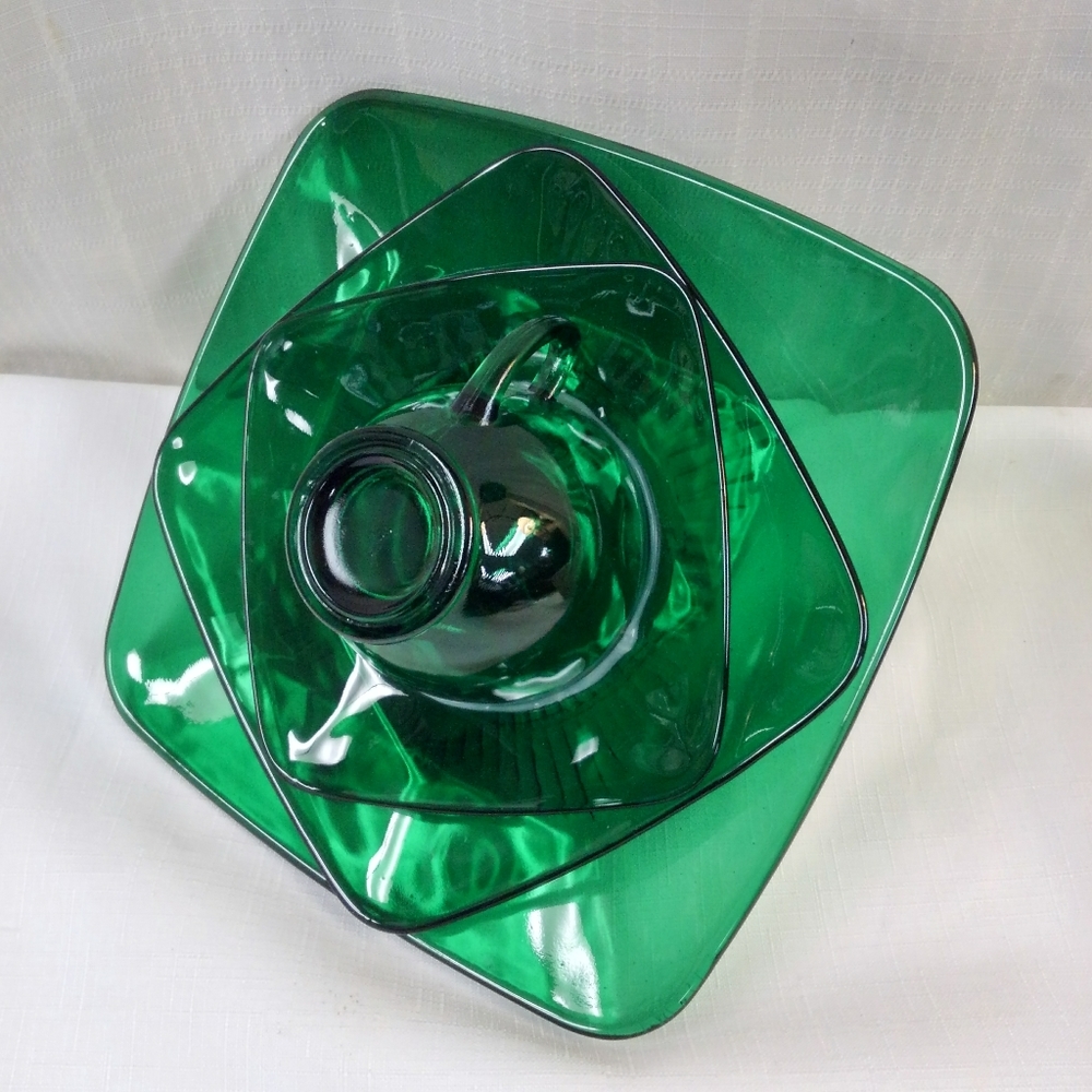 Green Glass Garden Flower
